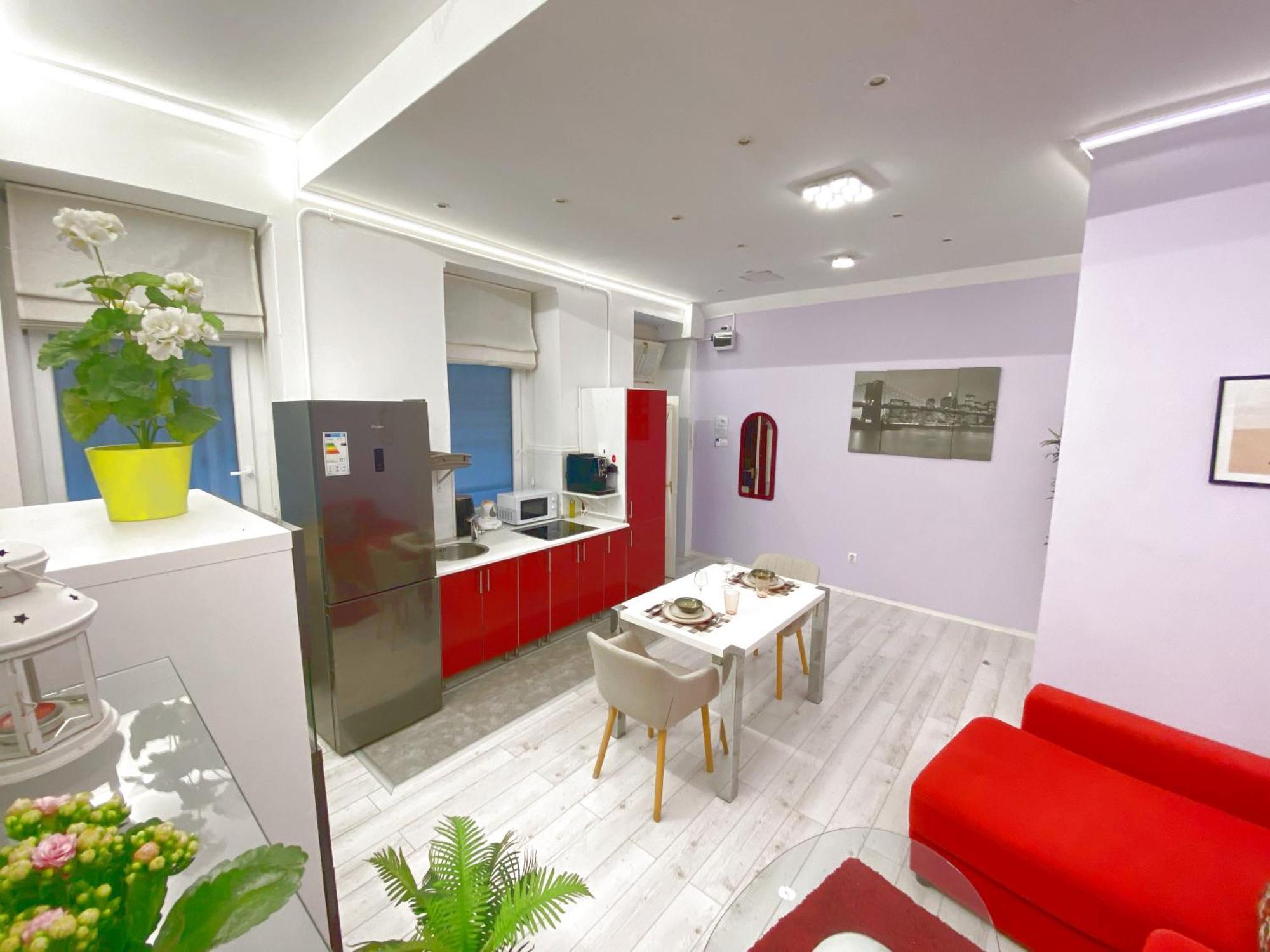 Yes, Yes! Lovely Apartment Good Amenities Budapest Center Экстерьер фото